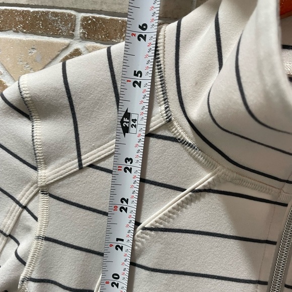 Lululemon Nice Asana Jacket - Picture 12 of 13